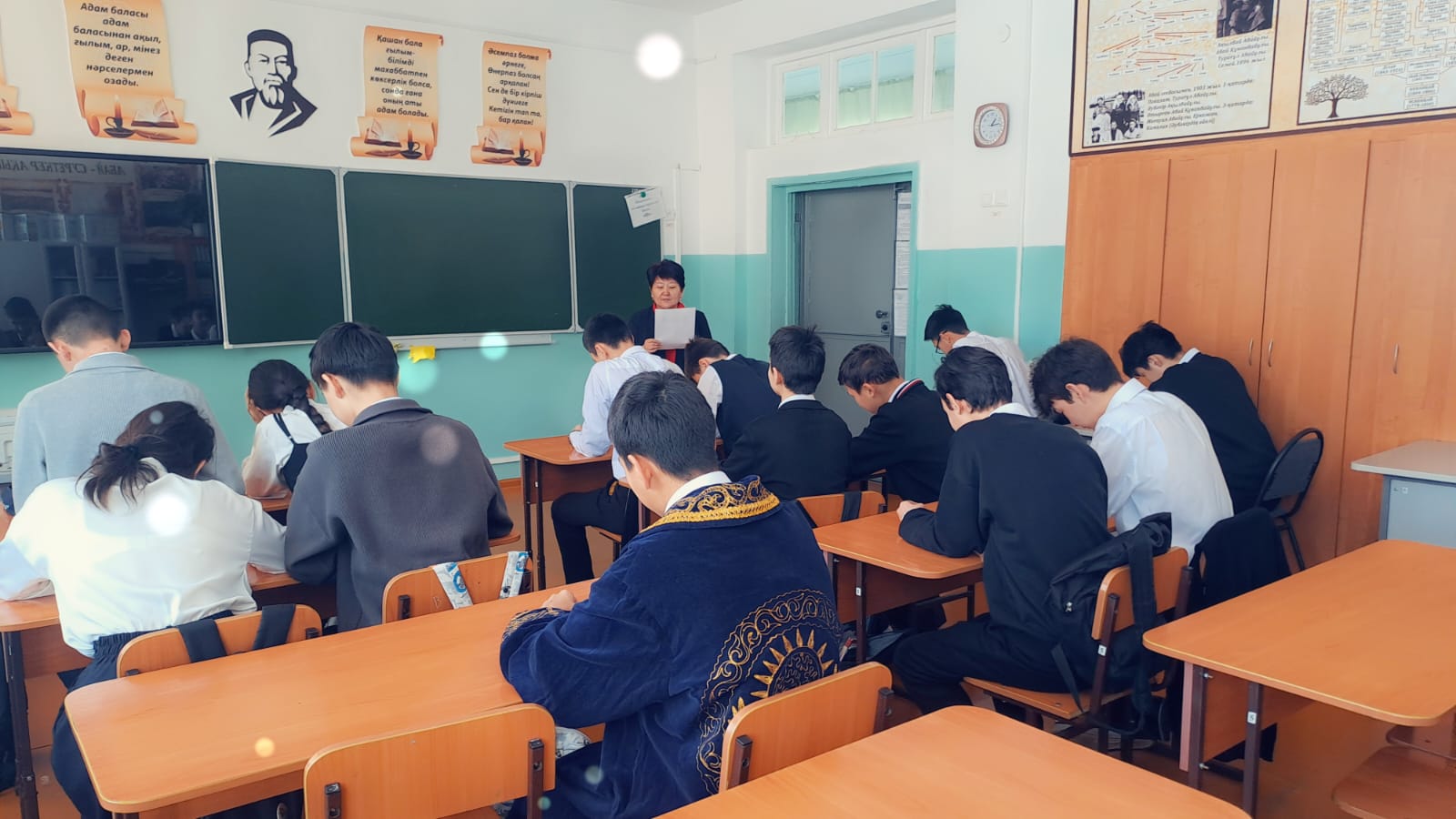 "Нұр себеле, Ұлыстың Ұлы күні" 8-10 сыныптар арасында жаппай диктант жұмысы