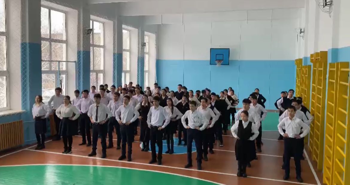 Мен өмірді сүйемін флешмоб