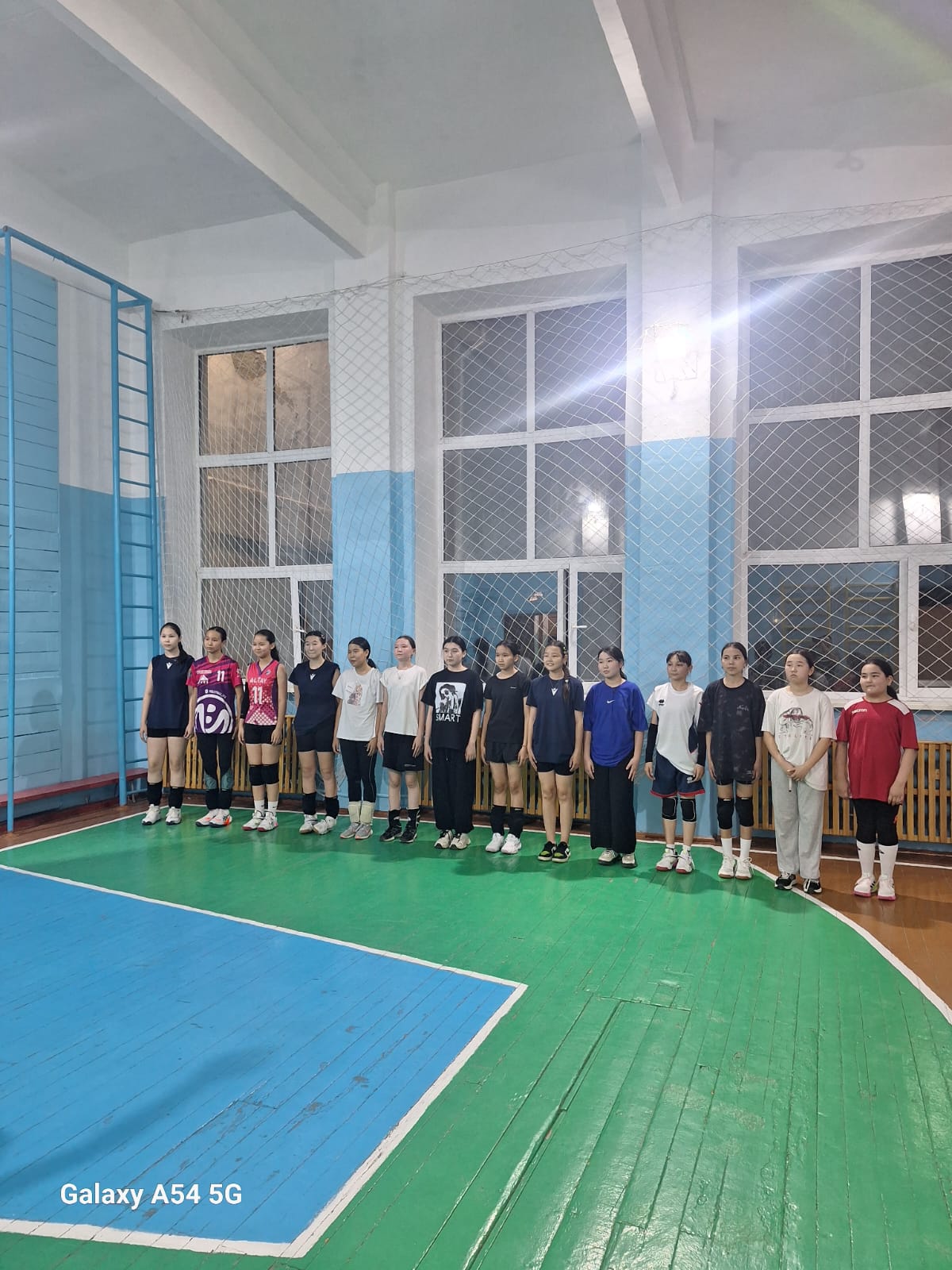 "Достық бірлік пен ынтымақ негізі"  волейболдан достық кездесу